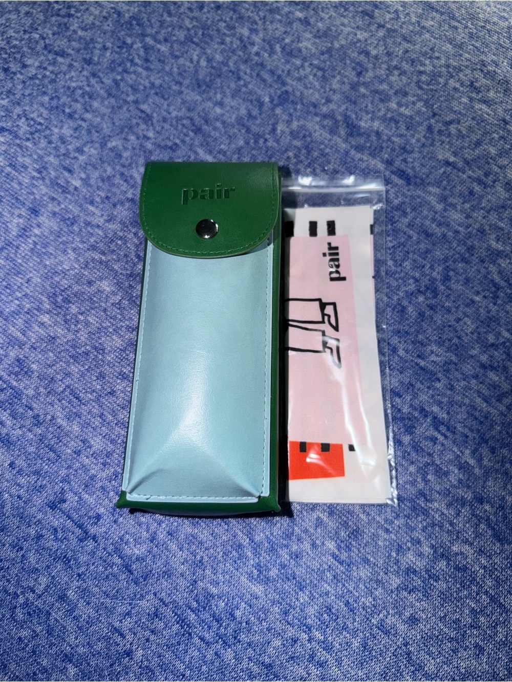 Pair Eyewear case and cleaning cloth
